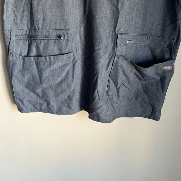 Figs scrub zipper pockets - Picture 3 of 5